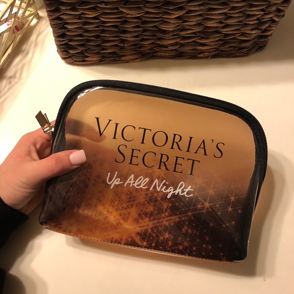 NEVER USED Victoria’s Secret Makeup Bag